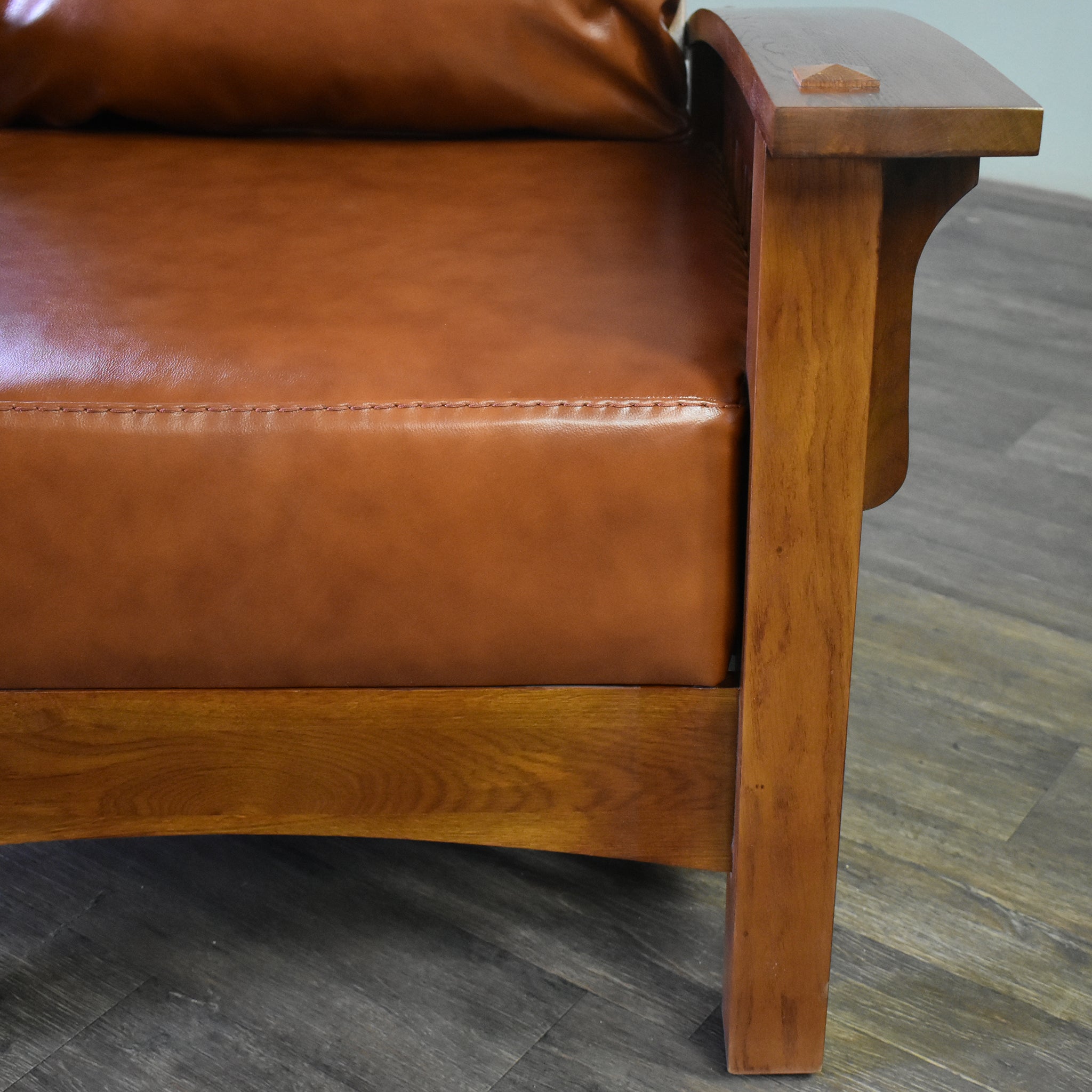 Craftsman-Mission Leather-Oak Morris Arm Chair-Russet Brown