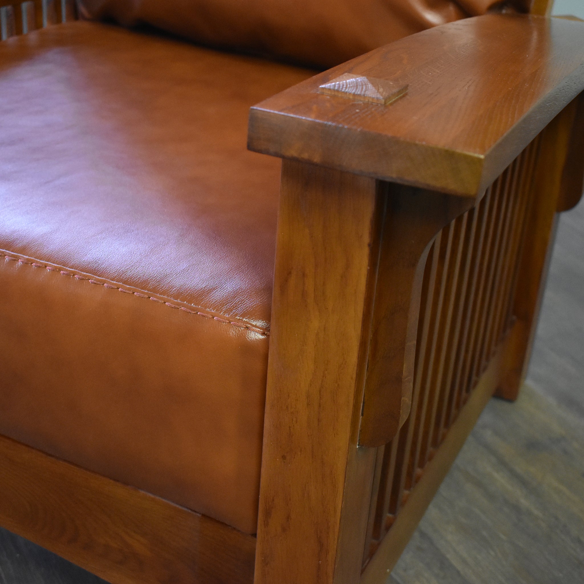 Craftsman-Mission Leather-Oak Morris Arm Chair-Russet Brown